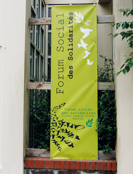 forum-social-solidarite Premier forum social au lycée professionnel Jeanne-d’Arc de Rennes.