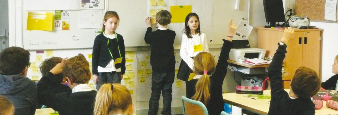 ecole-primaire-Sainte-Genevieve-d-Asnieres-0 Séance de brainstorming sur la question des déchets.